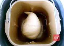 Illustration of how to make coconut bread 6