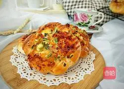 Illustration of how to make green onion, seaweed and meat floss bread 22