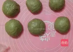 Illustration of how to make strawberry filling and sesame bread 9