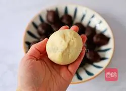 Illustration of how to make bean paste bread rolls 8