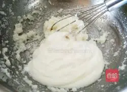 Illustration of how to make baby rice noodle latte art chiffon (8 inches) 4