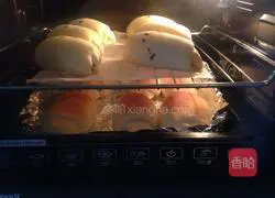 Illustration of how to make yogurt bread, seaweed filling and red bean paste filling 11