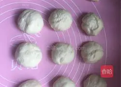 Illustration of how to make braided bread 2