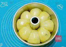 Cranberry Bread Recipe Illustration 8