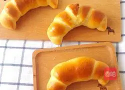 Illustration of how to make croissants 8