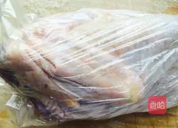 Illustration of how to make salted duck 3