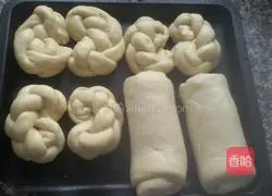 Coconut Bread Recipe Illustration 5