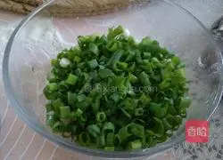 Illustration of how to make quail egg bread 10