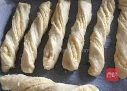 Illustration of how to make milk stick coconut bread 12