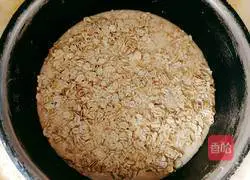 Illustration of how to make oatmeal rice cooker cake 17