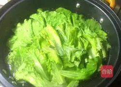 Illustration of how to make lettuce with oyster sauce 5