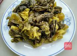 Illustration of how to make pickled cabbage, tofu and fish head soup 3