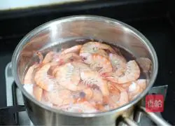 Illustration of making homemade shrimp and meat floss 4