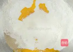 Illustration of how to make meat floss rolls 1