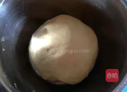 Illustration of how to make mini sausage bread 2