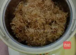 Illustration of how to make meat floss 11