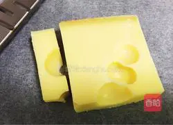 How to make Emmental cheese bread Illustration 1