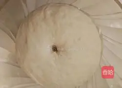 Illustration of how to make raisin bread rolls 2