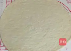 Black Pepper Pork and Onion Bread Recipe Illustration 6