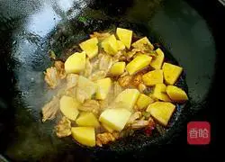 Illustration of how to cook eggplant and potatoes stewed 4