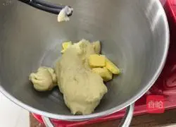 Red Bean Toast Bread Recipe Illustration 3