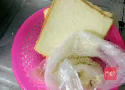 Illustration of how to make fried bread 1