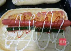 Illustration of how to make bread sushi rolls 2