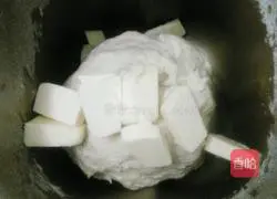 Illustration of how to make meat floss rolls (4 pieces) 2