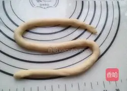 Illustration of making one-haired caterpillar jam bread 5