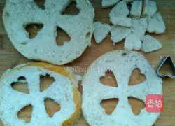 Illustration of how to make colorful bread slices 5