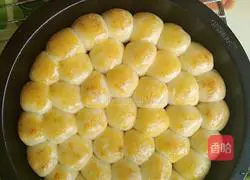 Illustration of how to make money buns 18