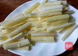 Illustration of how to make oyster meatballs 4