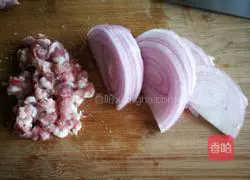 Illustration of how to make Danish crispy bread rolls 9