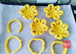 Fruit Basket Bread Recipe Illustration 21