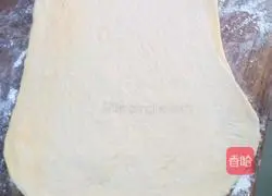 Illustration of how to make croissants 12