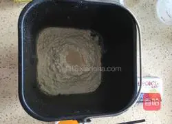 Illustration of how to make Danish hand-shredded bread 2