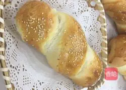 Illustration of how to make hot dog rolls 8