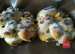 Christmas Wreath Bread Recipe Illustration 13