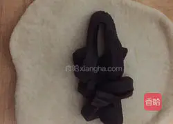 Illustration of how to make leaf bean paste bread 11