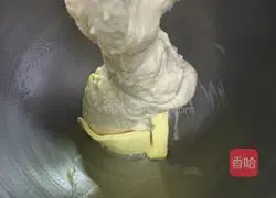 Illustration of how to make lychee toast bread 4