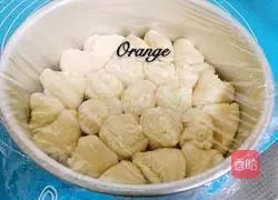 Illustration of how to make flower-shaped gift bread 11