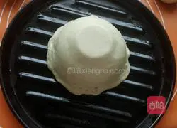 Crown Bread Recipe Illustration 5