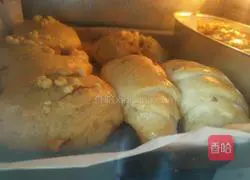 Illustration of how to make butter bread 9