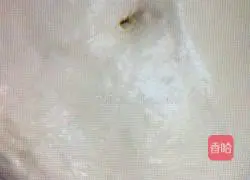 Illustration of how to make hand-shredded meat floss bread 4