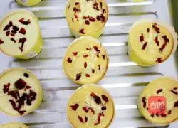 Cranberry Muffin Cup Recipe Illustration 9