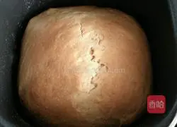 Illustration of how to make bacon salad bread box 2