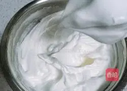 Red Date Chiffon Cake Recipe Illustration 7