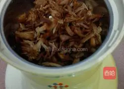 Illustration of how to make meat floss 10