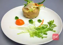 Illustration of how to make tuna salad 7