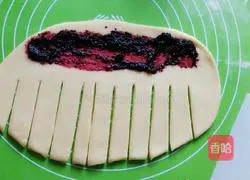 Illustration of how to make mulberry jam bread 13